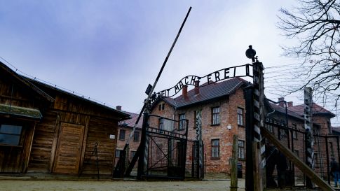 Auschwitz tour - Arbeit macht frei gate